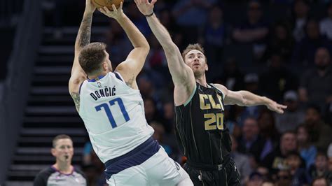 dal vs cha last game|Doncic, Mavericks suffer another costly loss to Hornets .